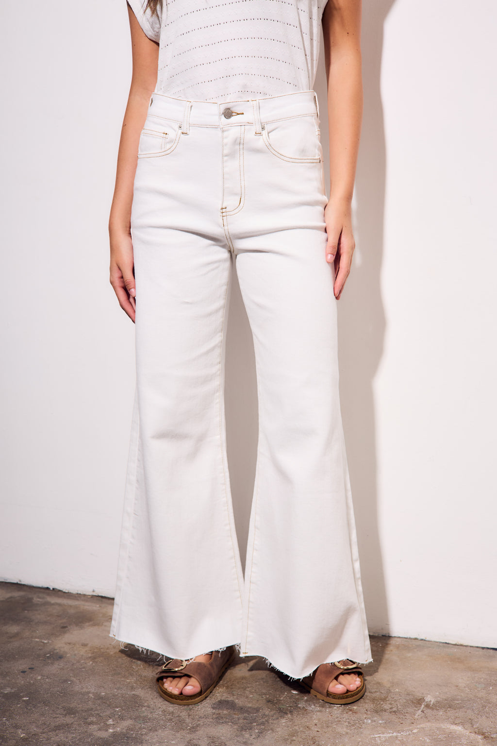Jeans Flare Perna Longa - Pérola