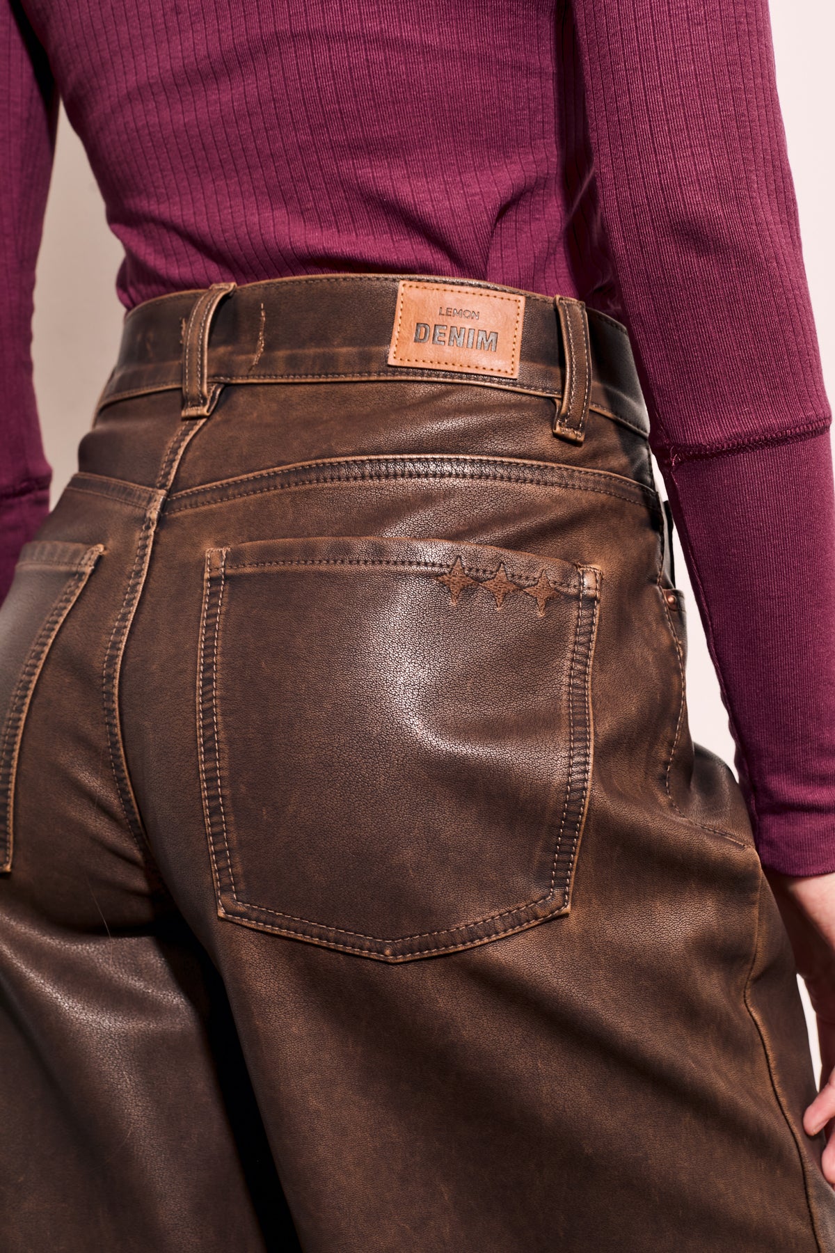 Jeans Couro Vegano Lavado - Chocolate