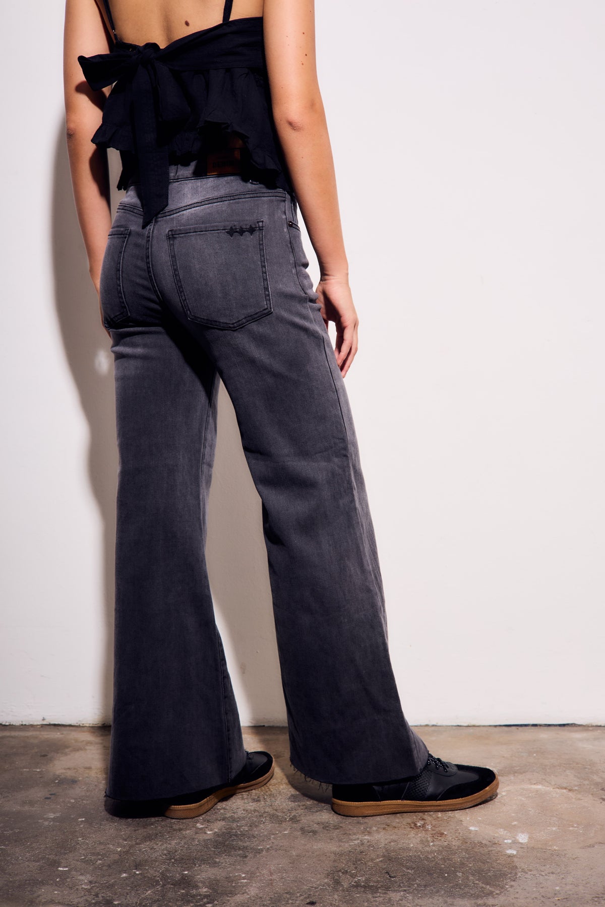 Jeans Flared Wide Leg Denim Cinza - Lemon