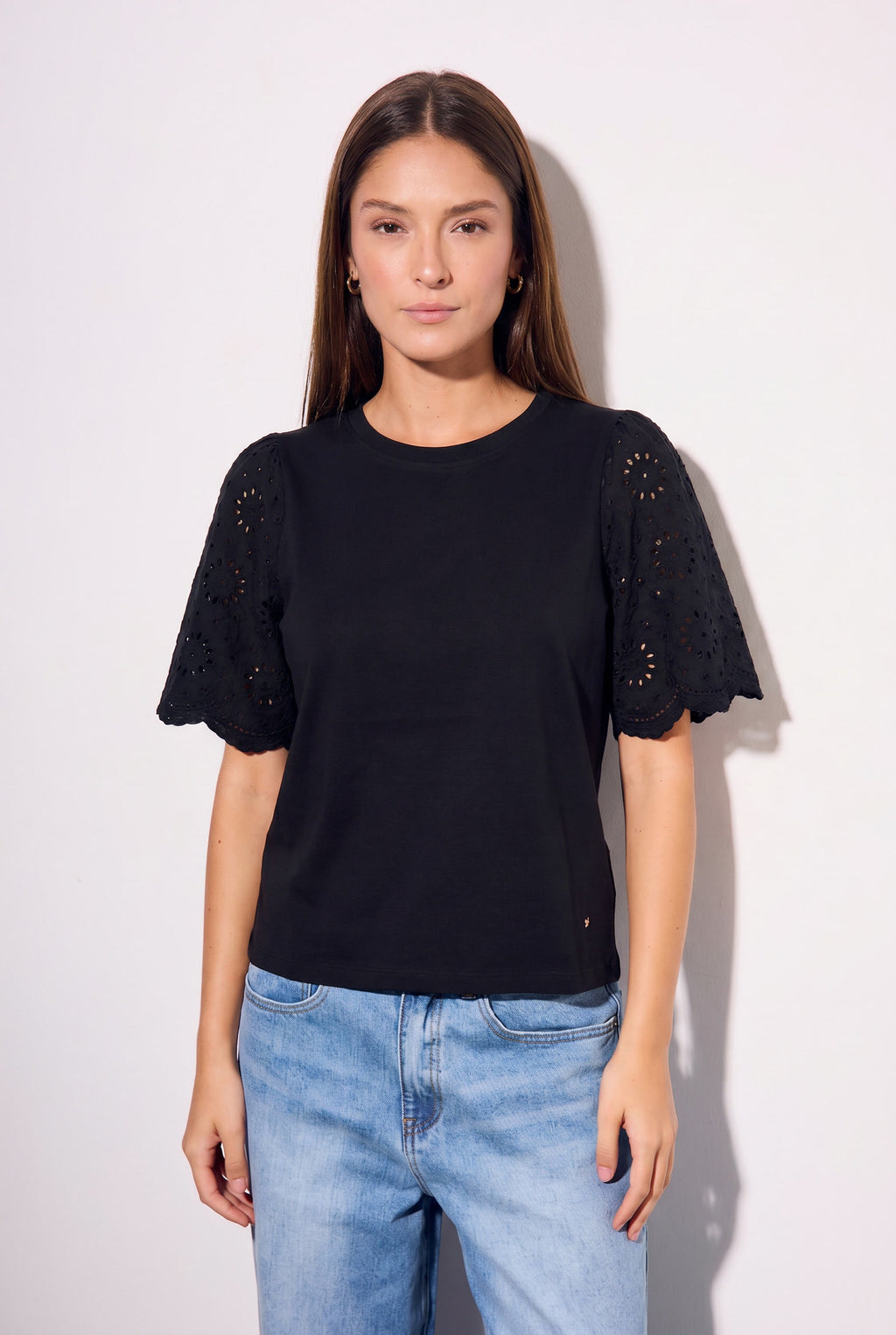 Camiseta Algodão Penteado e Vazados - Preto