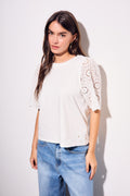 Camiseta Algodão Penteado e Vazados - Pérola