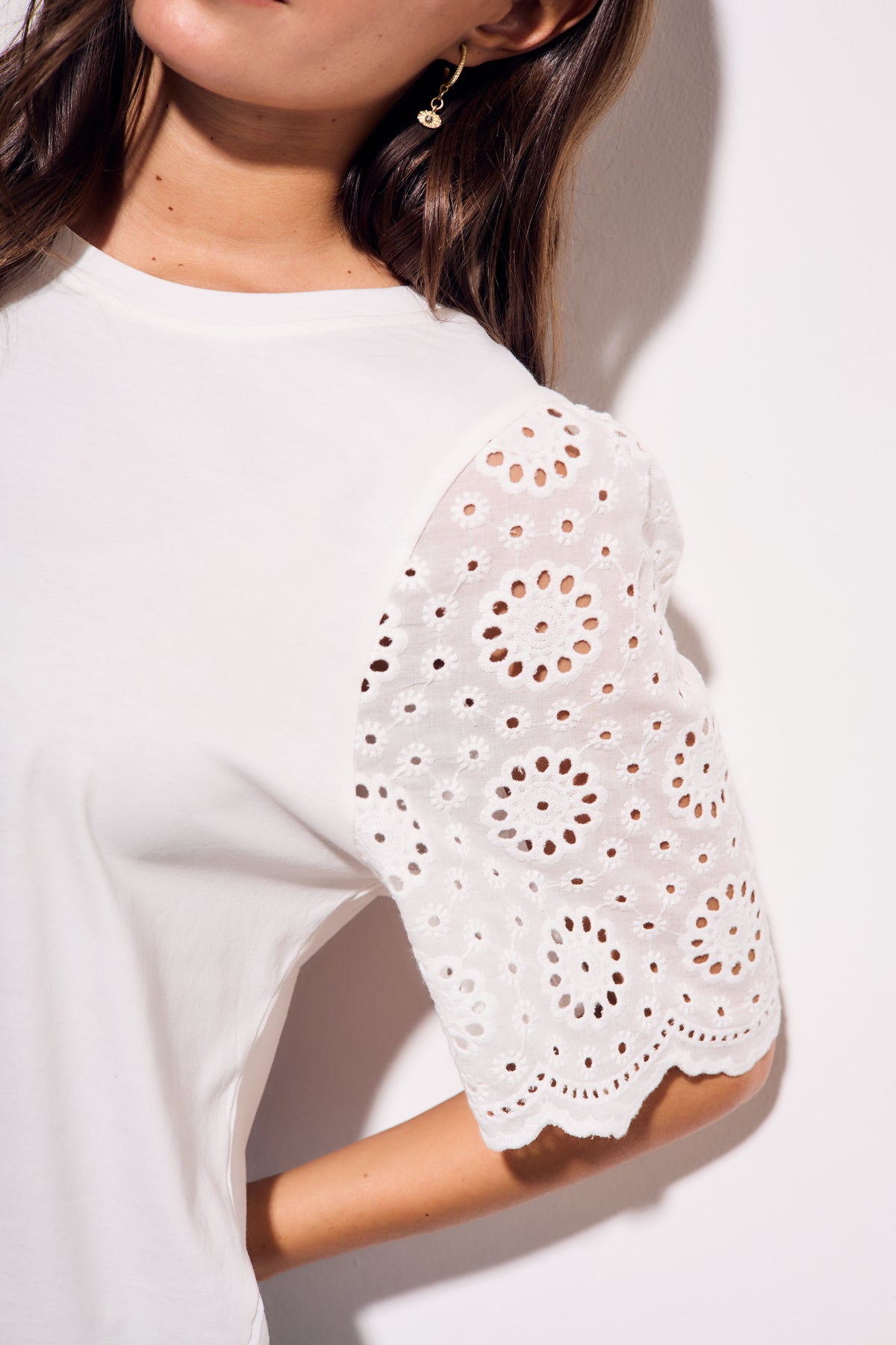 Camiseta Algodão Penteado e Vazados - Pérola