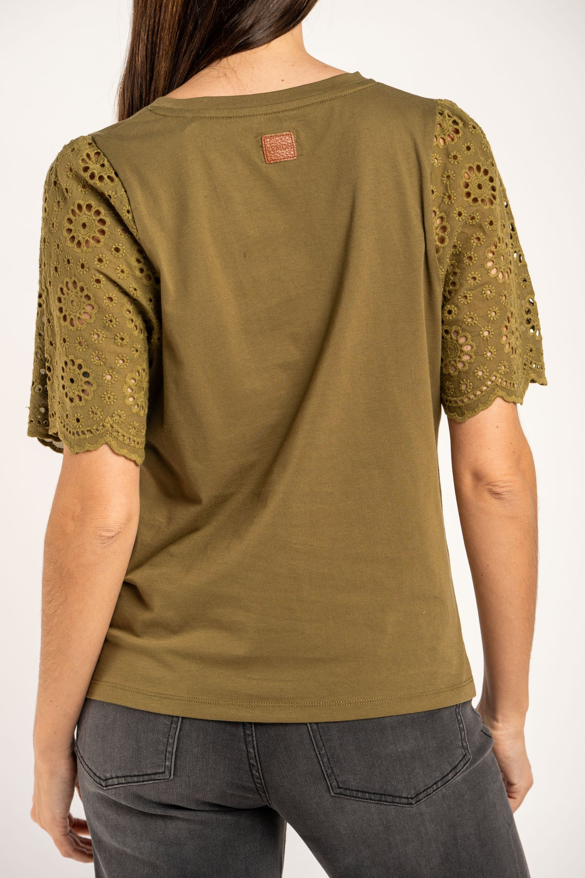 Camiseta Algodão Penteado e Vazados - Oliva