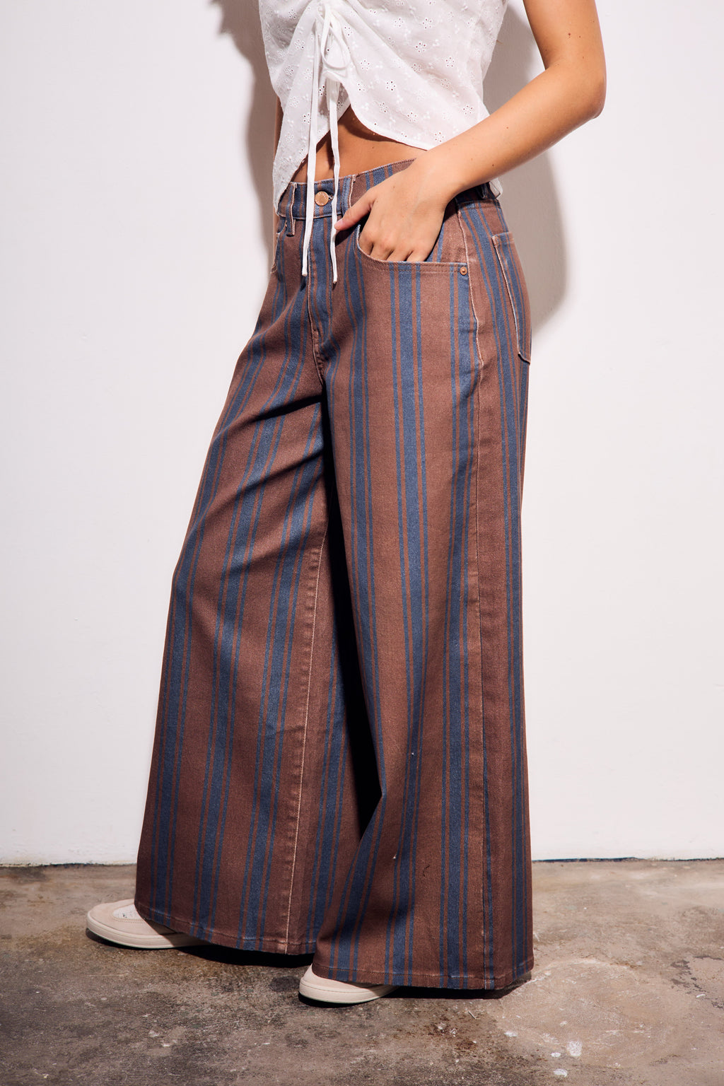 Jeans Listrado Extra Wide Leg - Chocolate