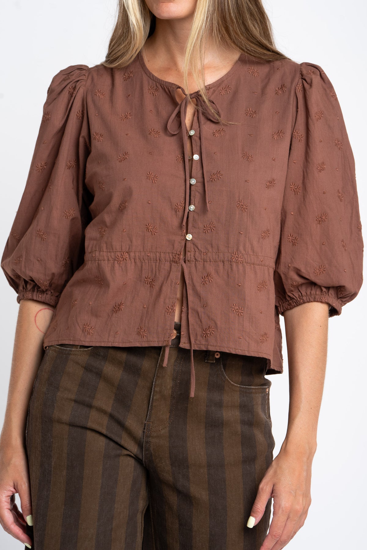 Blusa Broderie - Mocha