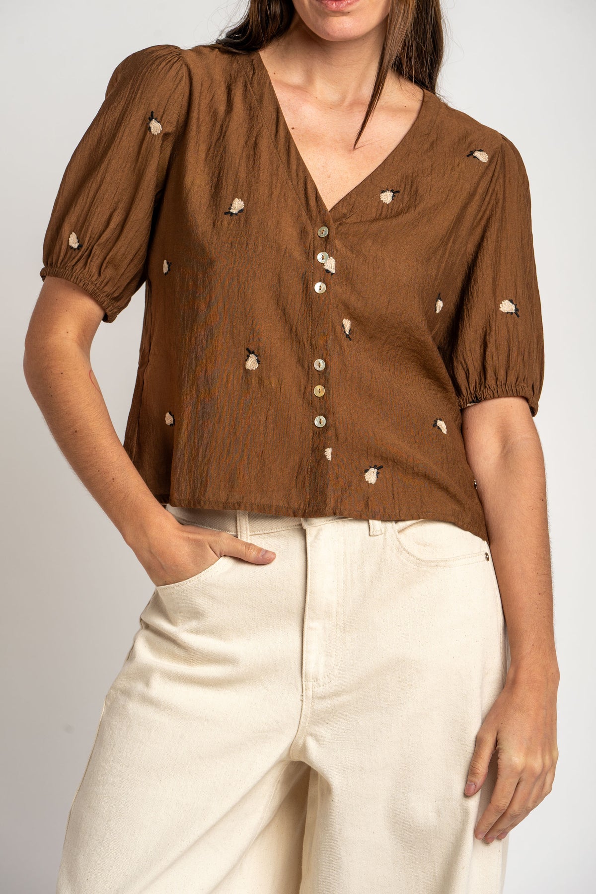 Blusa Viscose Bordada - Chocolate