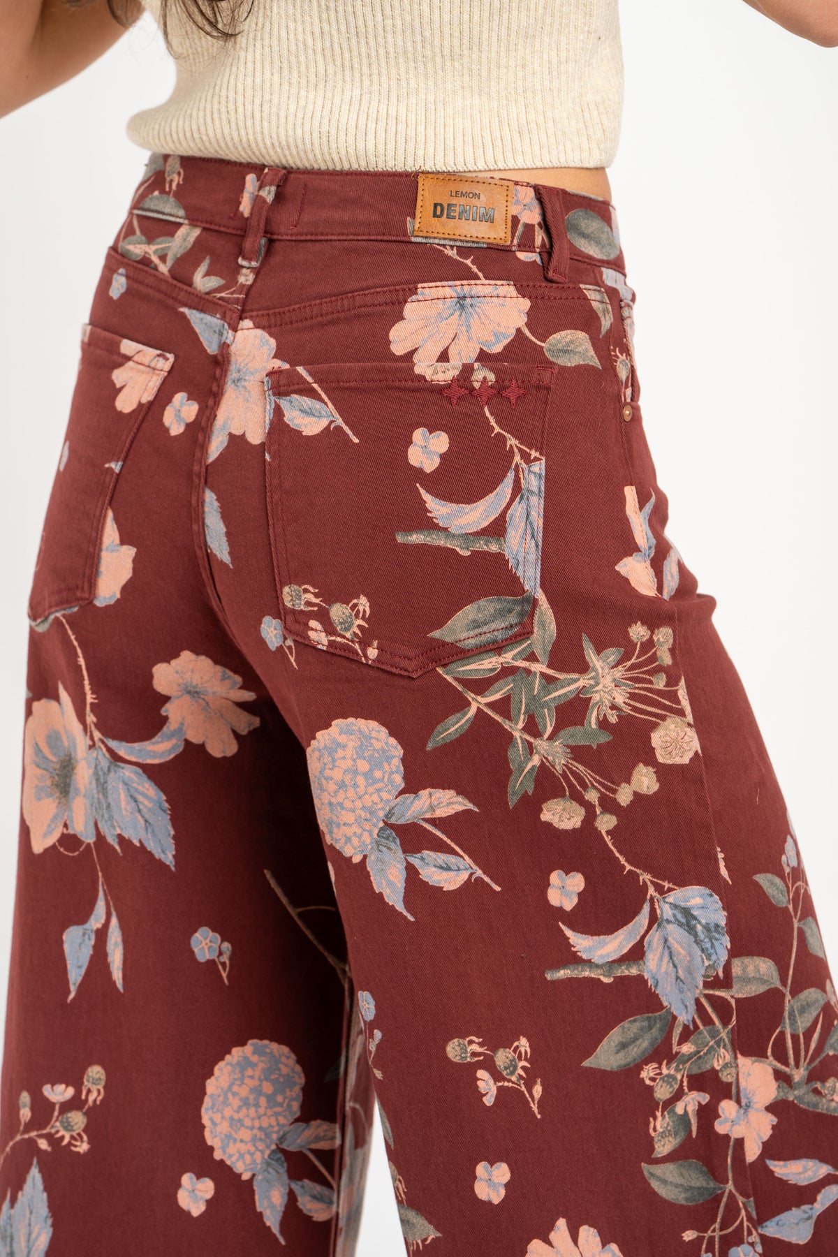 Jeans Perna Longa Estampa - Estampado