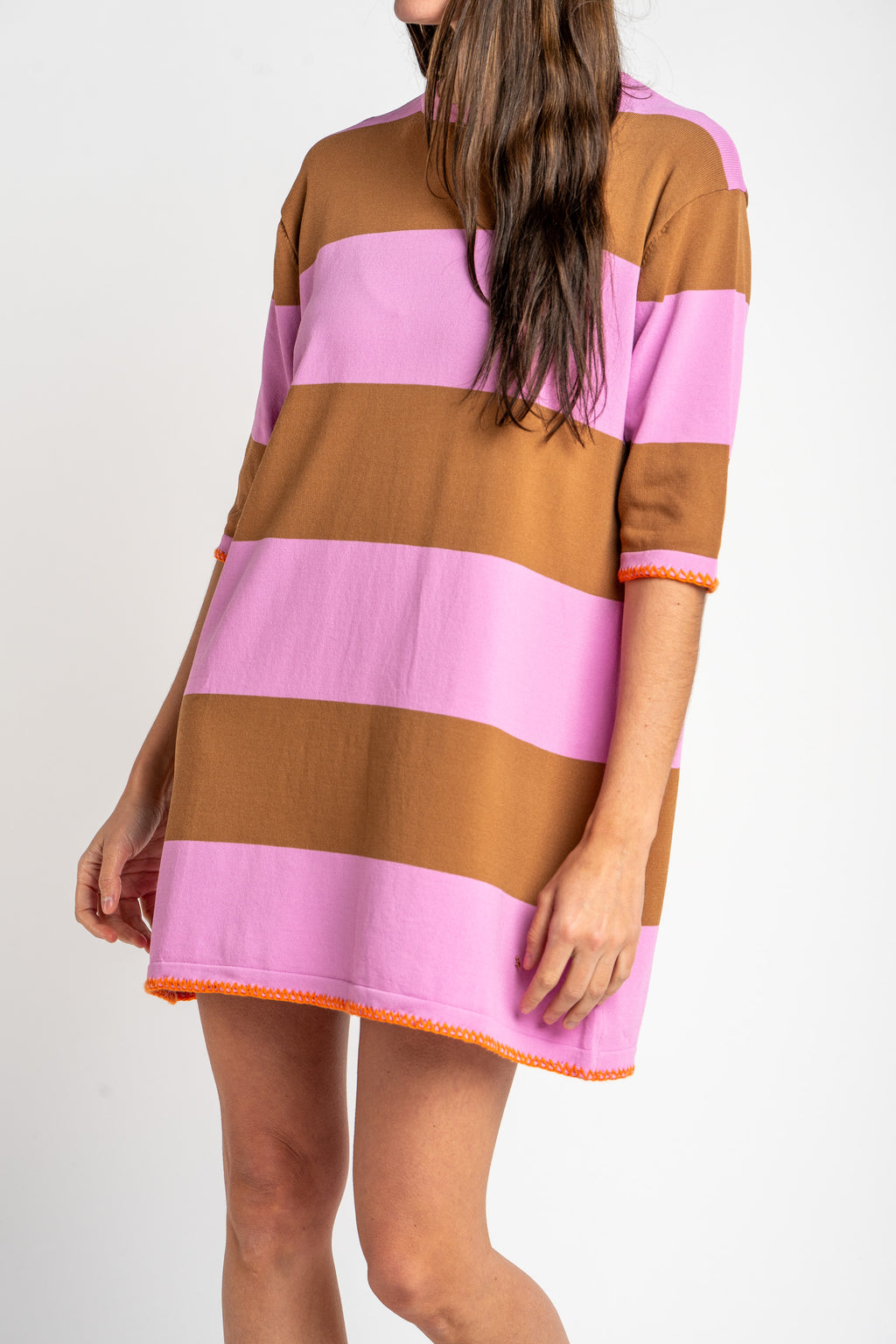 Vestido Curto de Tricô a Listras - Rosa