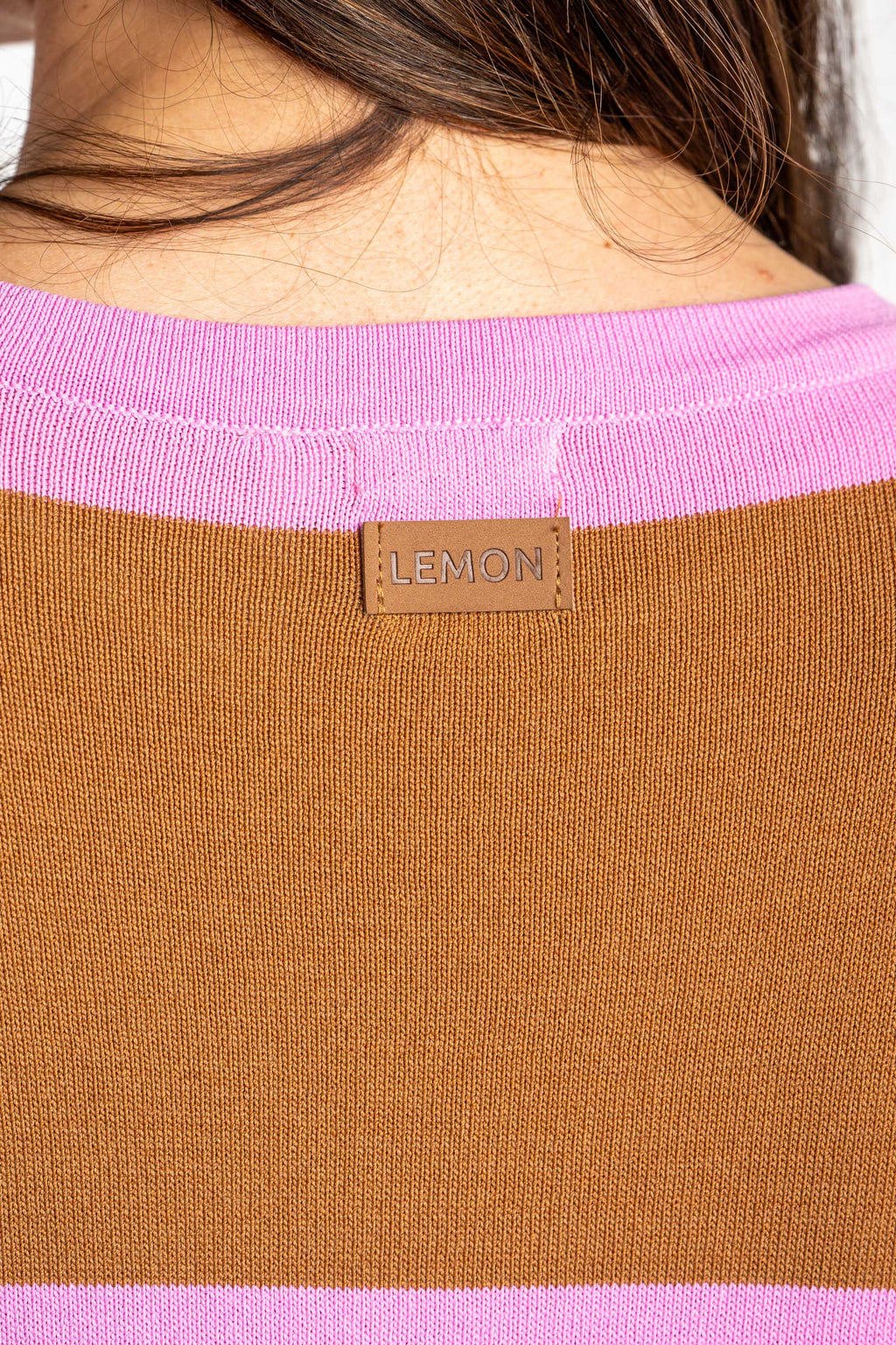 Vestido Curto de Tricô a Listras - Rosa
