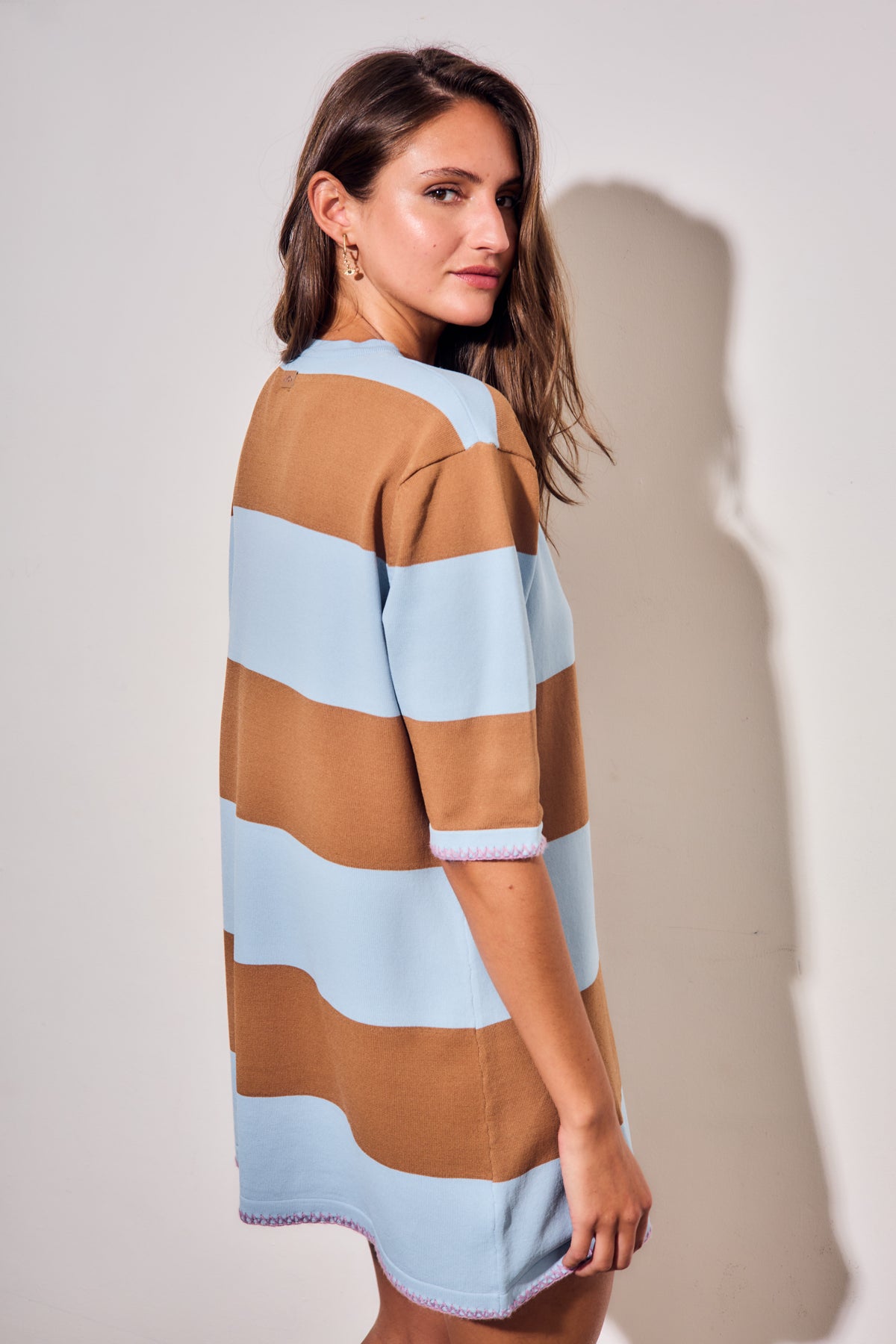 Vestido Curto de Tricô a Listras - Jeans
