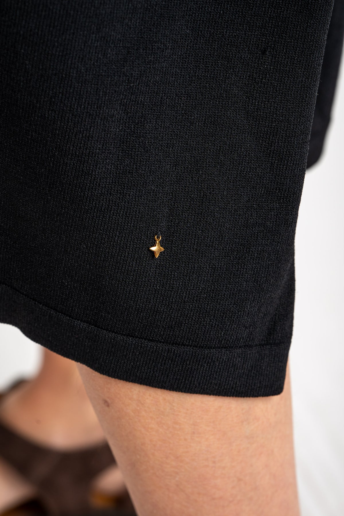 Vestido de Tricô com Bordado - Preto