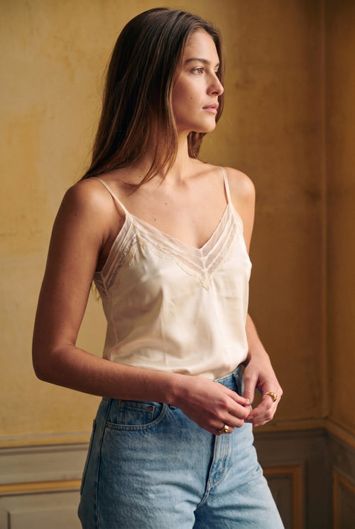 Blusa Acetinada com Renda - Areia