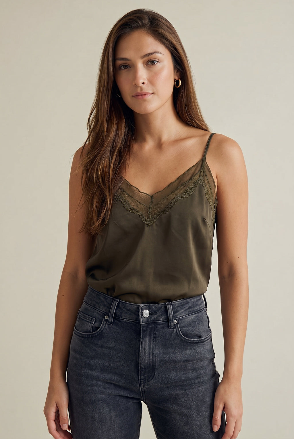 Blusa Acetinada com Renda - Oliva