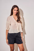 Blusa com Renda Bordados - Areia