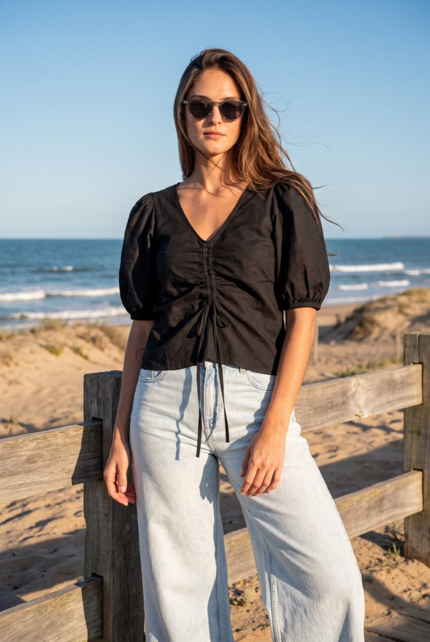 Blusa Bordada Franzido - Preto
