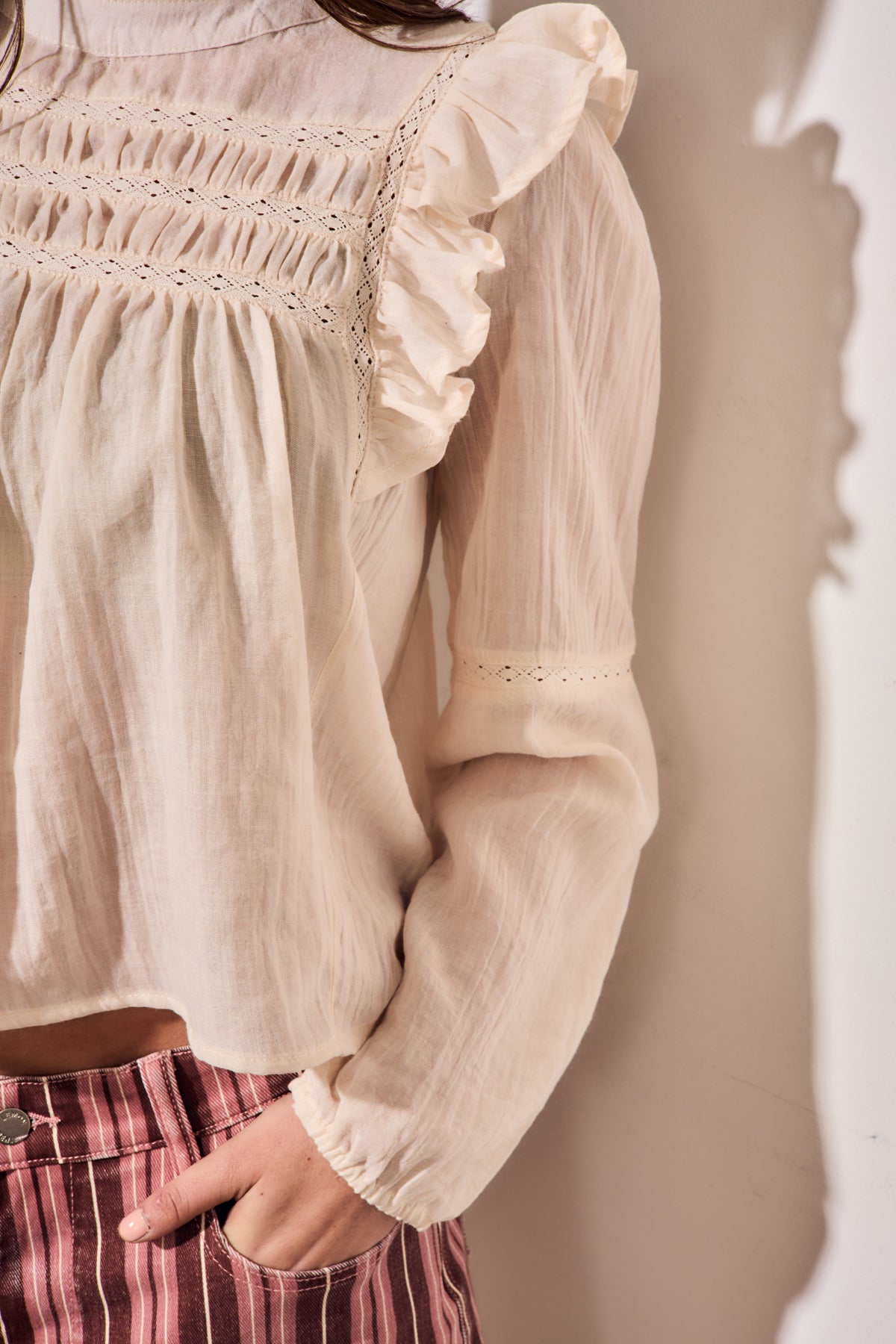 Blusa com Babados - Areia