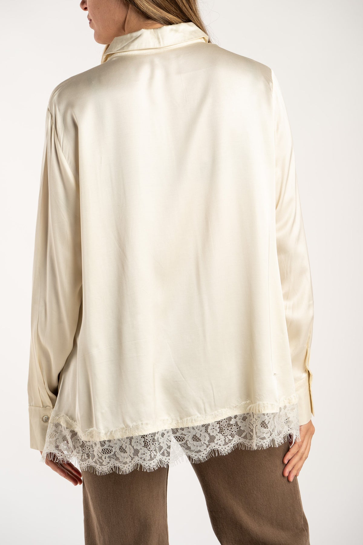 Camisa Cetim Barra Renda
