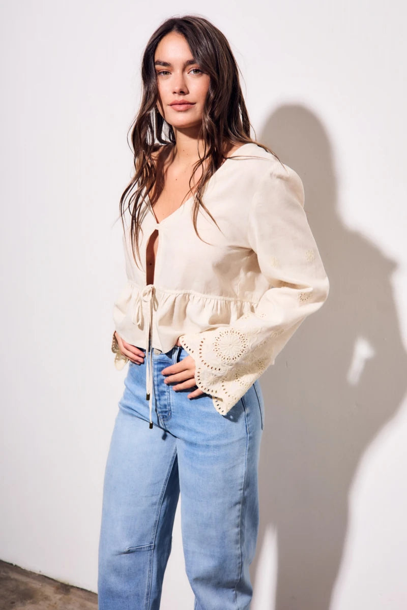 Blusa Bordada Vazada Pérola