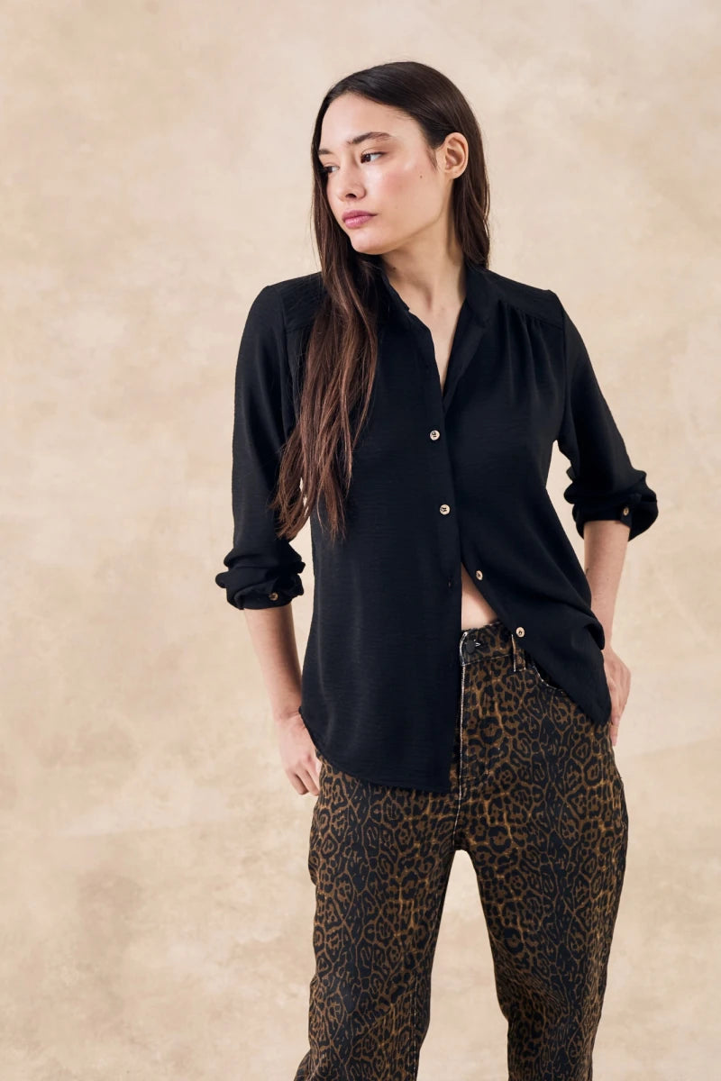 Blusa com Gola Mao
