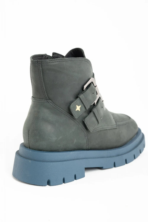 Bota Couro Fivelas Preto