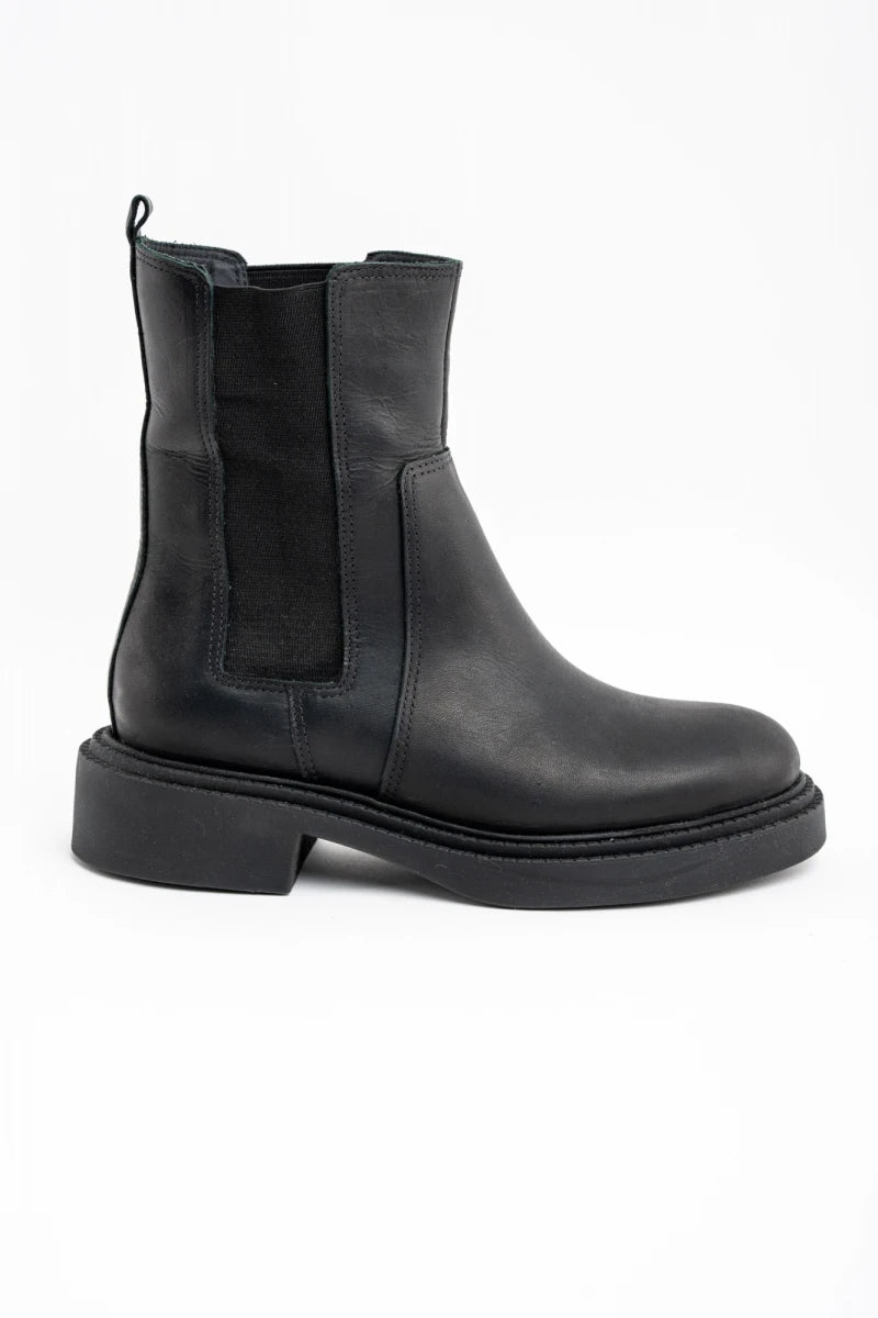 Bota de Couro Preta