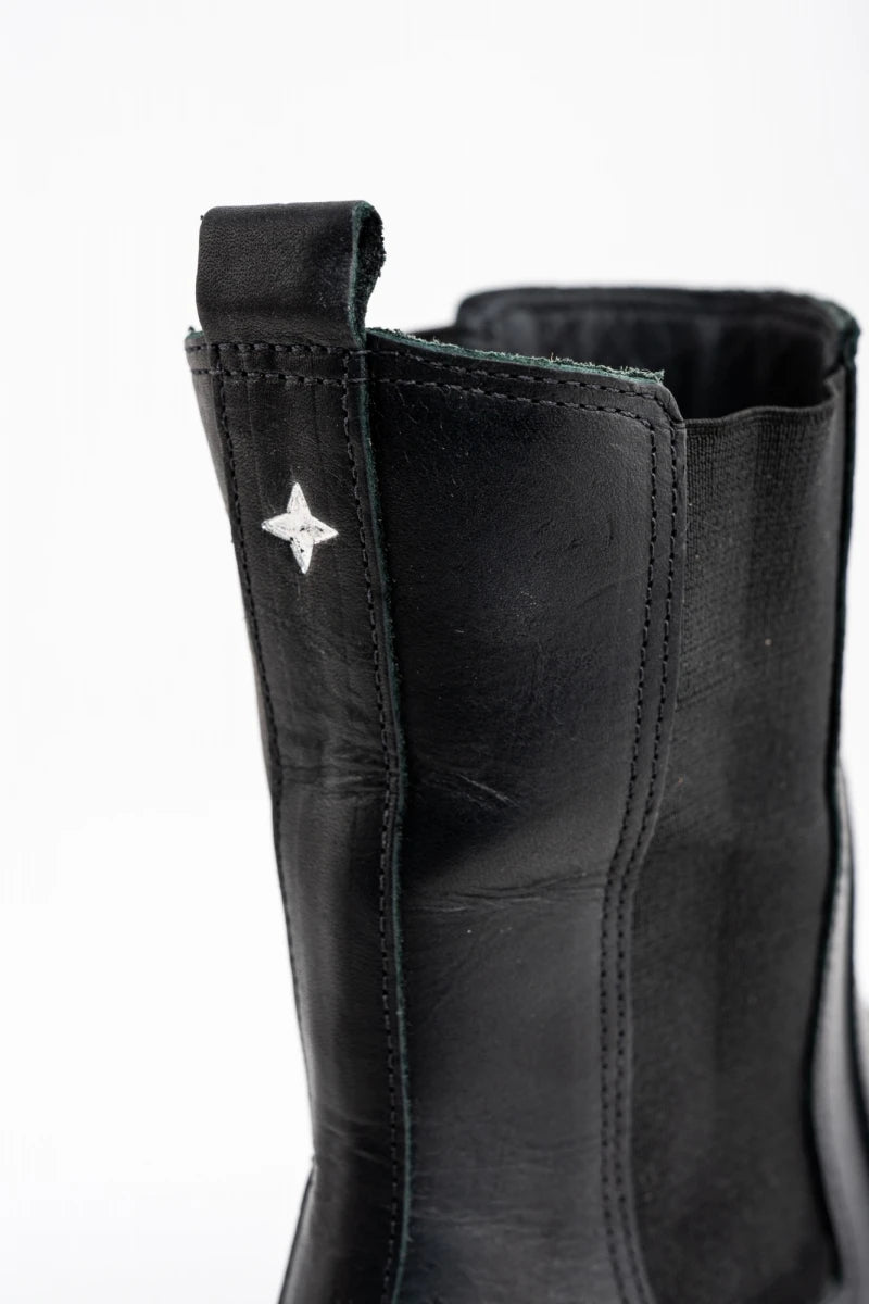 Bota de Couro Preta