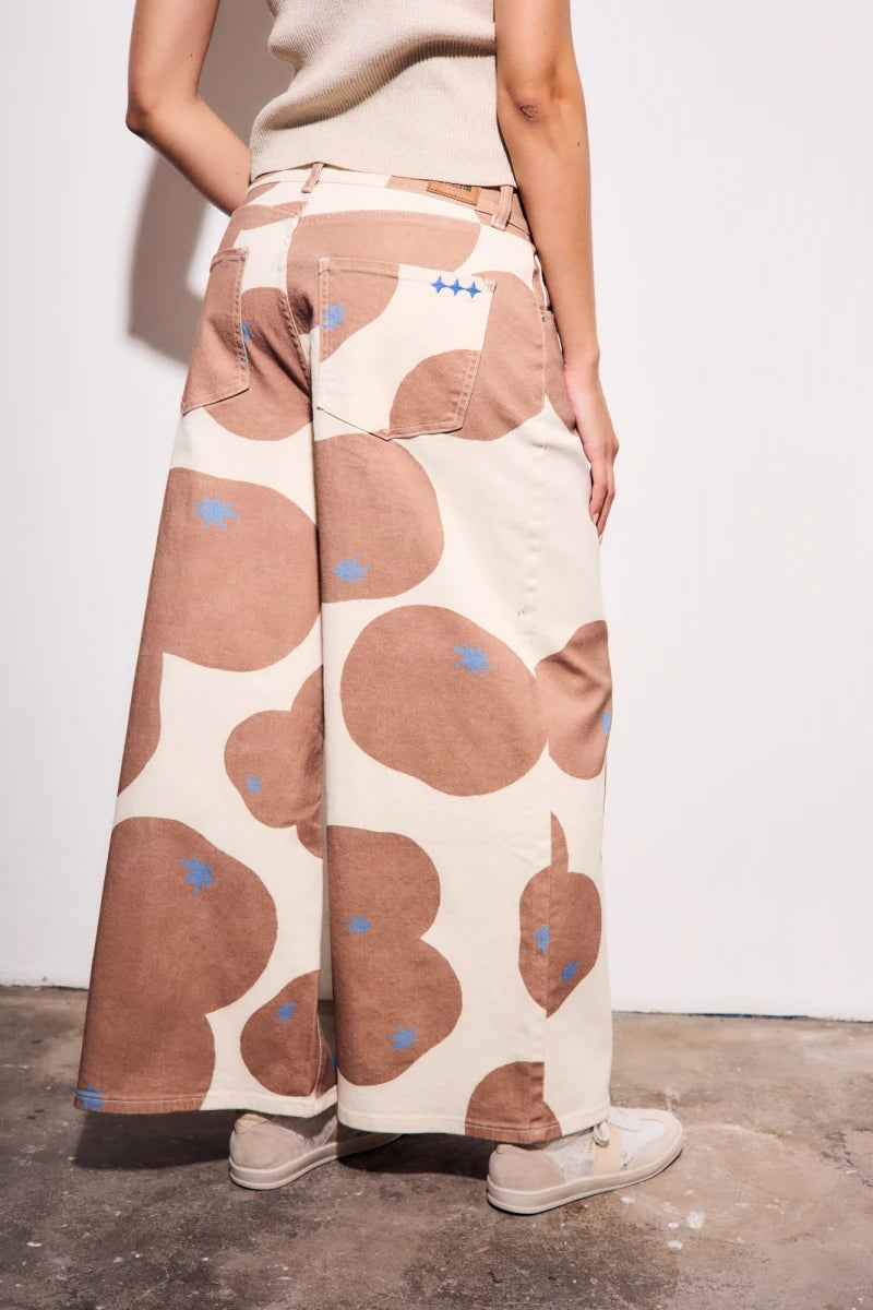 Jeans Perna Larga Estampa de Vaca Print