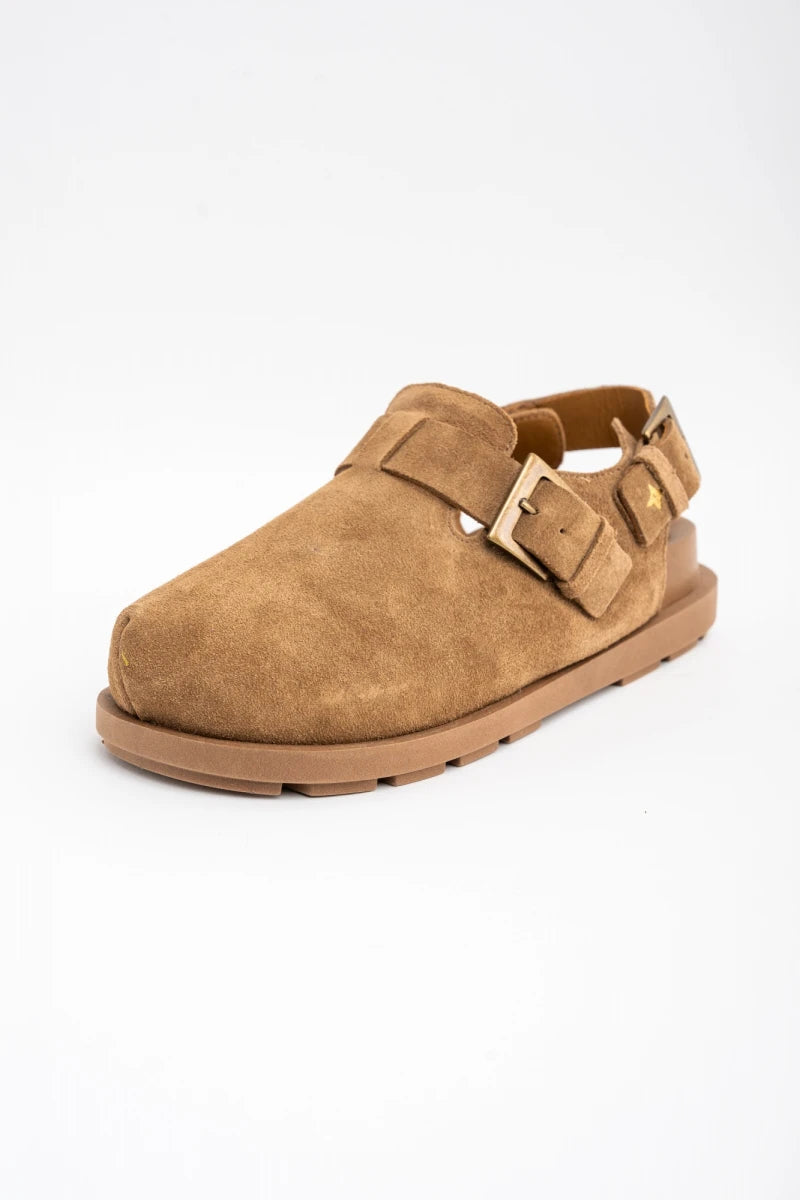 Tamanco Camurça com Carneirinho Camel